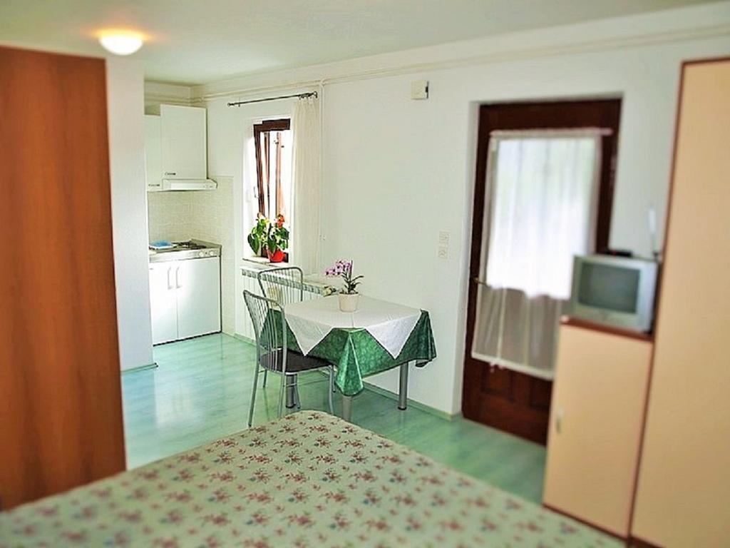 Apartment Koric Ičići エクステリア 写真